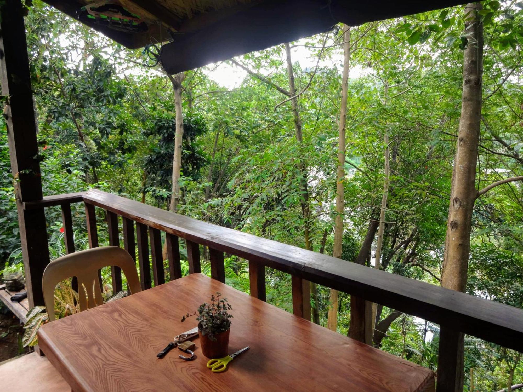 Camp Talusi Hilltop Overlooking El Nido Room photo