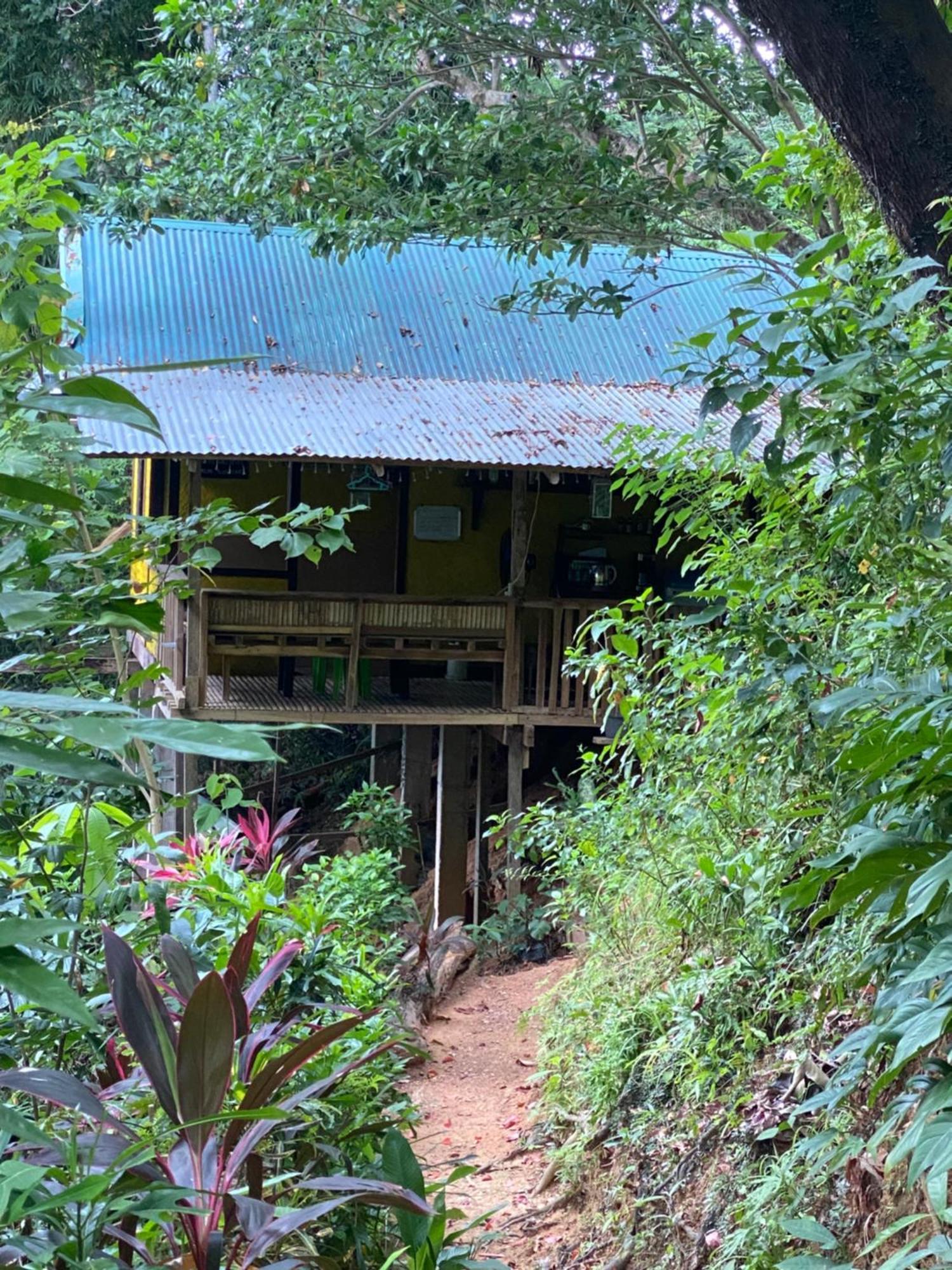 Camp Talusi Hilltop Overlooking El Nido Exterior photo